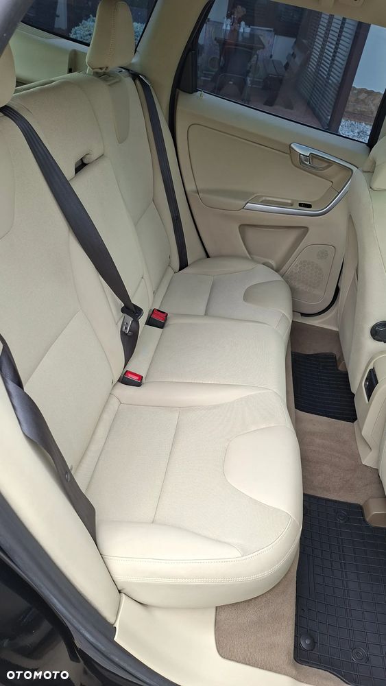 Volvo XC 60 2.4D AWD - 15