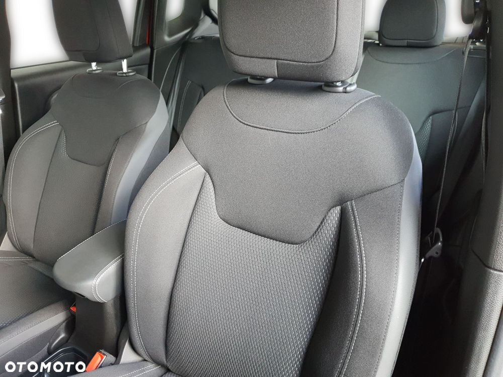 Jeep Renegade 1.5 T4 mHEV FWD S&S DCT - 17