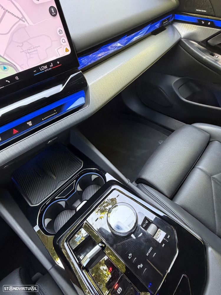 BMW i5 eDrive40 Pack Desportivo M - 8