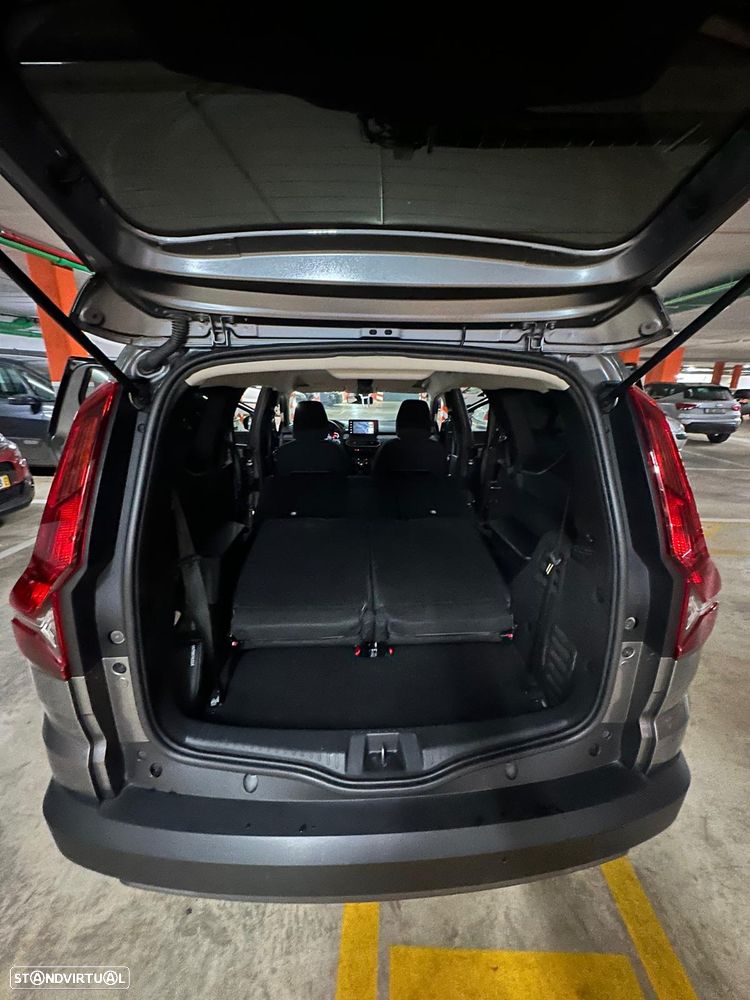 Dacia Jogger 1.6 Extreme 7L - 11