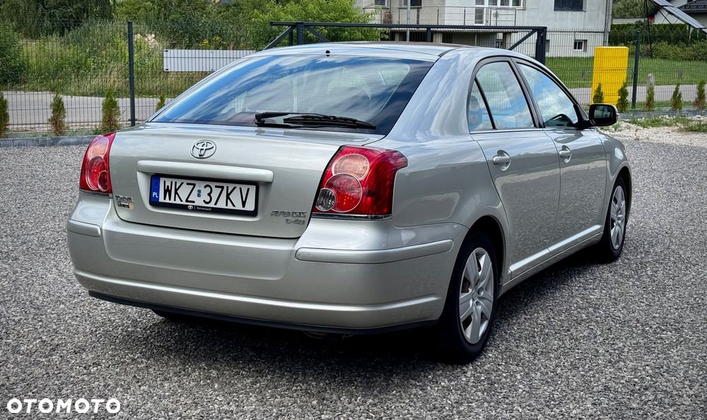 Toyota Avensis 2.2 D-4D Sol Plus - 4