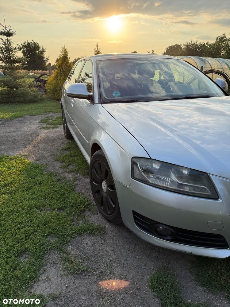 Audi A3 Sportback 2.0 TDI DPF Attraction - 4