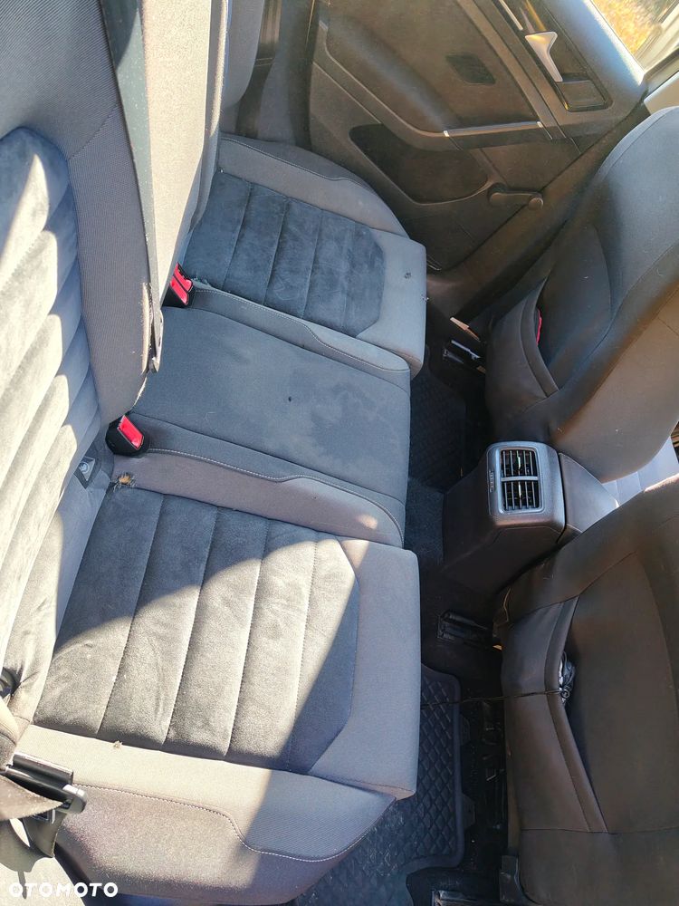 Volkswagen Golf - 15