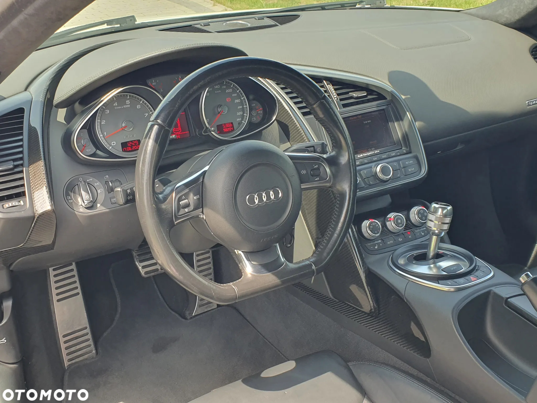 Audi R8 4.2 Quattro R tronic - 16