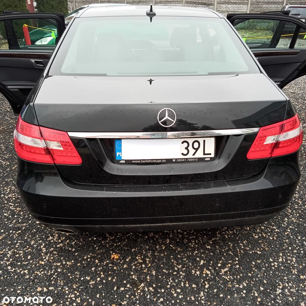 Mercedes-Benz Klasa E 200 NGT BlueEFFICIENCY Automatik - 5