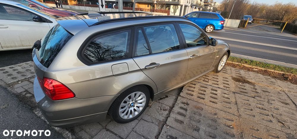 BMW Seria 3 318d DPF - 5