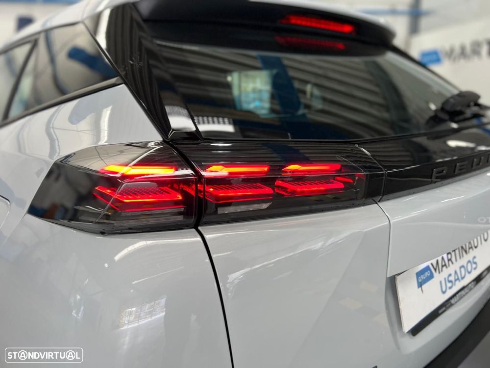 Peugeot e-2008 50 kWh Allure - 3