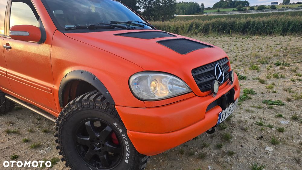 Mercedes-Benz ML - 15