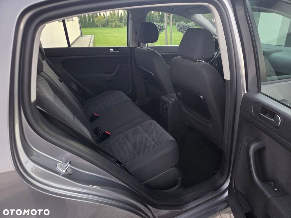 Volkswagen Golf Plus - 21