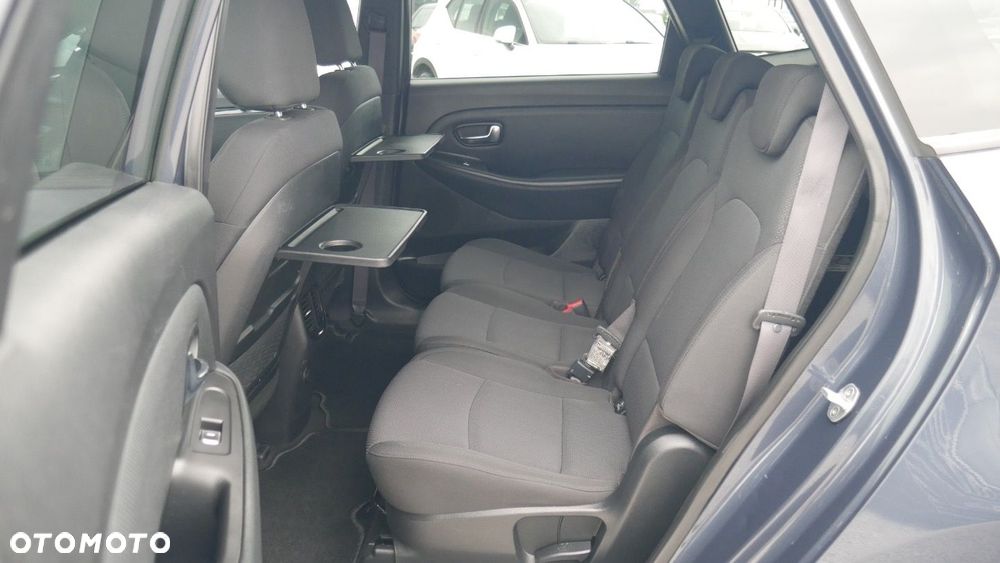 Kia Carens - 19