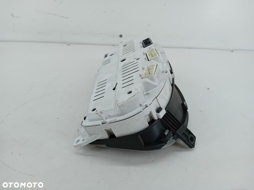 LICZNIK HYUNDAI TUSCON I 924013-2E481 2.0 CRDI - 2