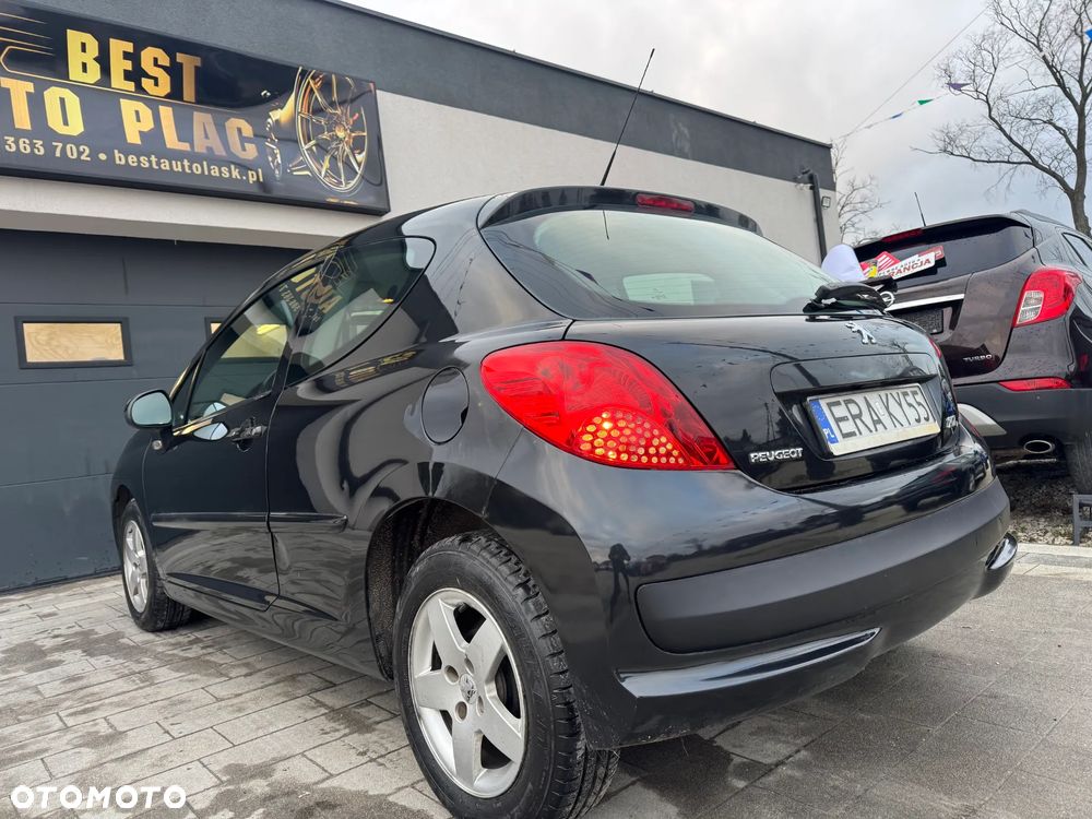 Peugeot 207 1.4 16V Trendy - 18