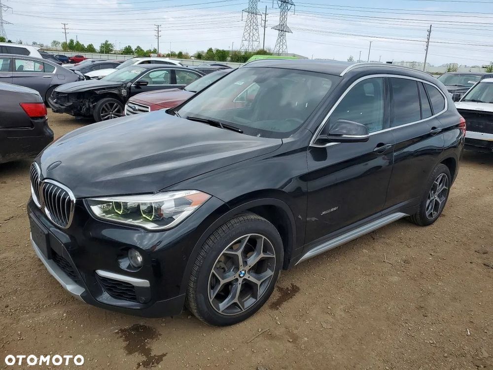BMW X1 xDrive25i Sport Line - 1