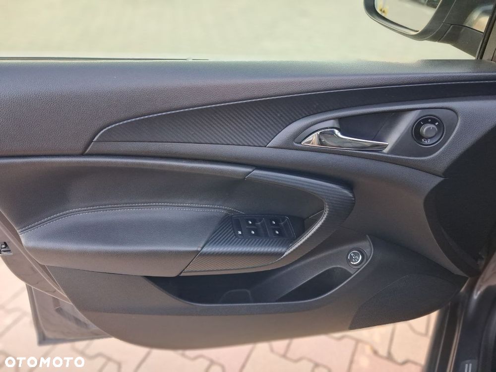 Opel Insignia 2.0 CDTI Sport - 22