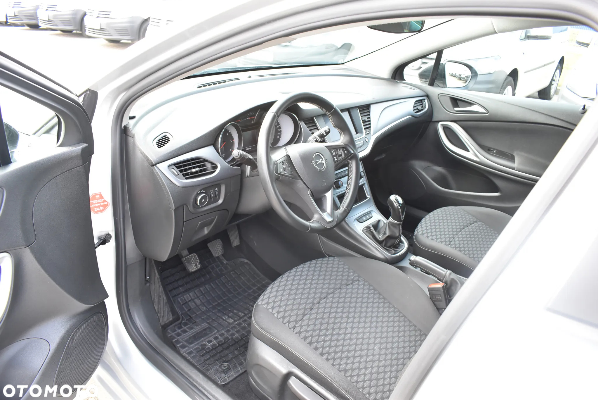 Opel Astra V 1.5 CDTI Edition S&S - 9