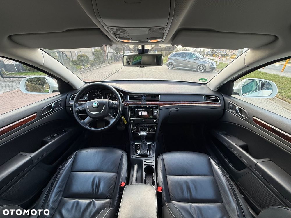 Skoda Superb 2.0 TSI DSG Exclusive - 19