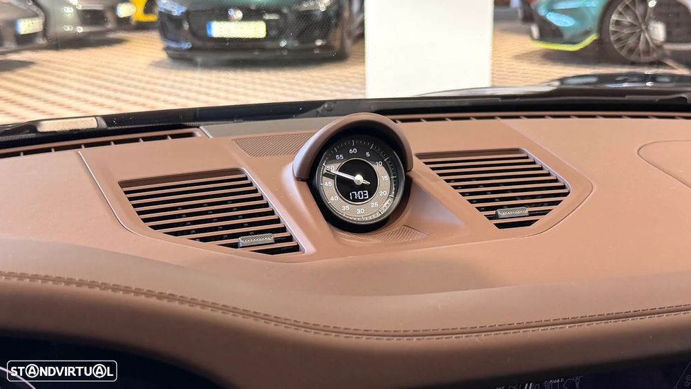 Porsche 911 (992) Turbo S PDK - 29