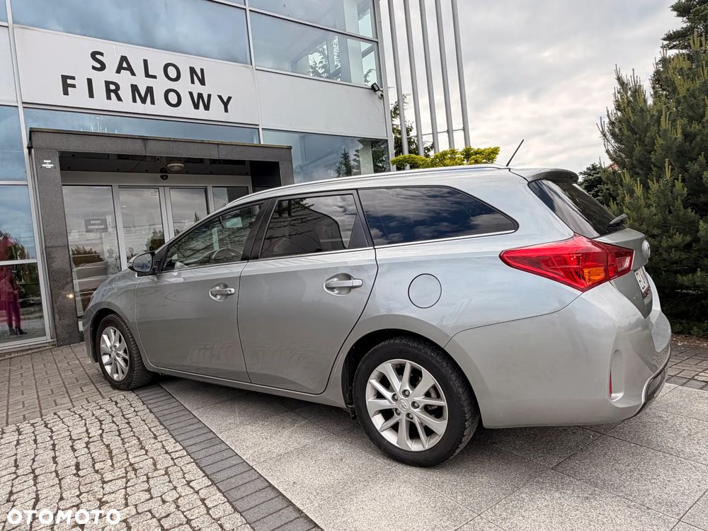 Toyota Auris 1.6 Prestige - 23