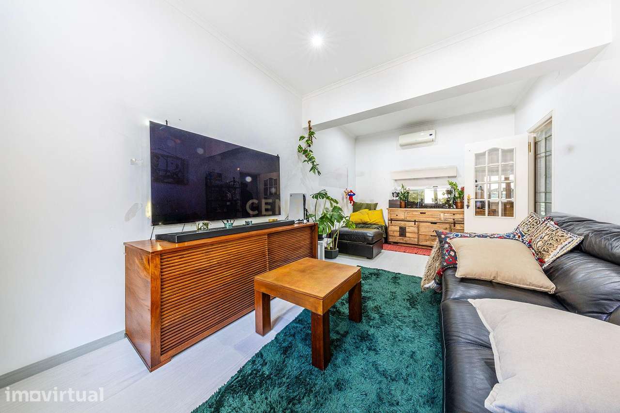 Apartamento T2 na Estrada das Laranjeiras com logradouro - Grande imagem: 3/29