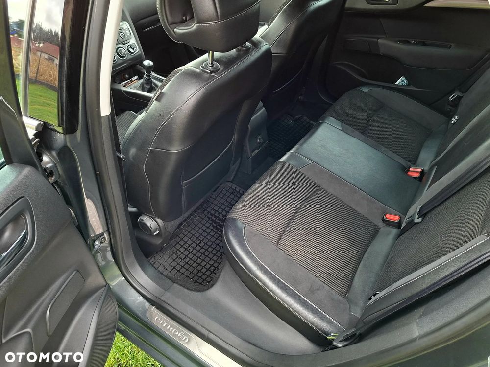 Citroën C4 1.6 HDi Exclusive - 9