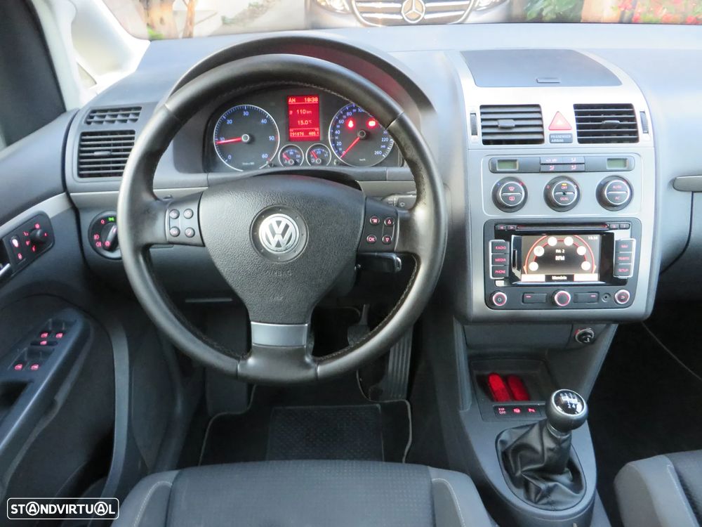 VW Touran 1.9 TDi Conceptl BlueM. 7L - 18