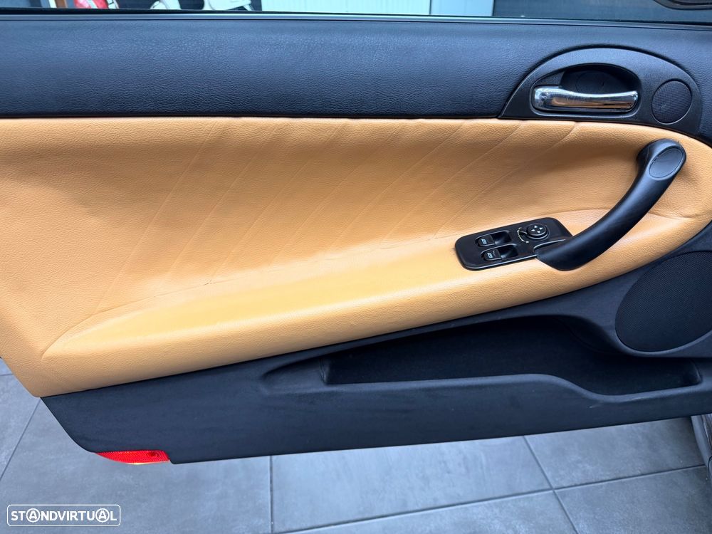 Alfa Romeo GT 1.9 JTD M-JET Distinctive - 44