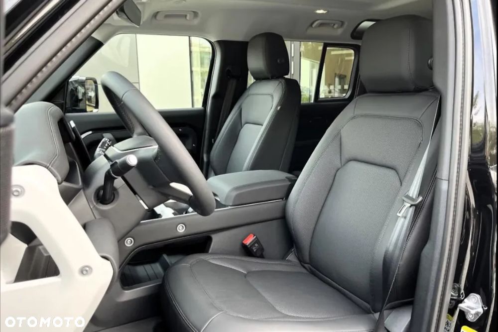 Land Rover Defender 3.0 D200 mHEV - 14