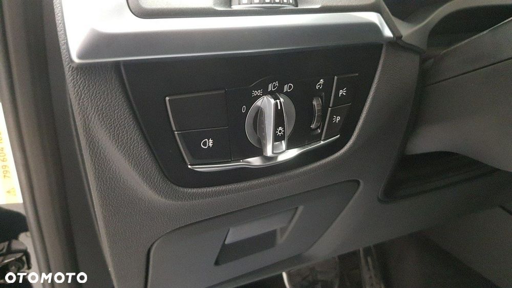 BMW iX3 - 20
