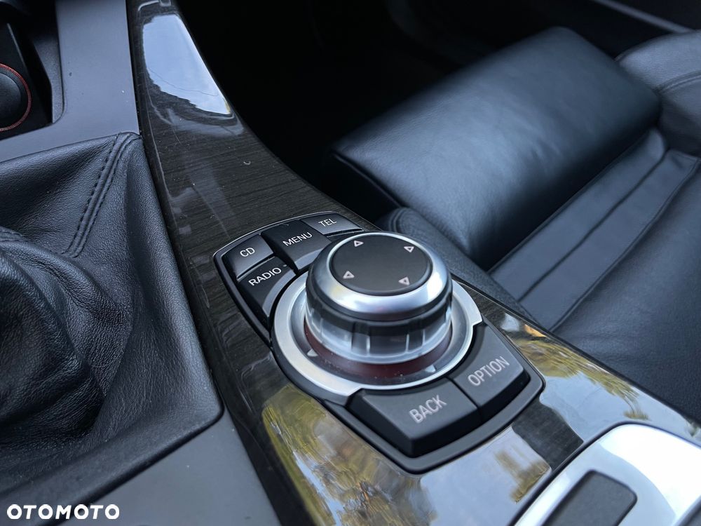 BMW Seria 5 530d Touring - 24