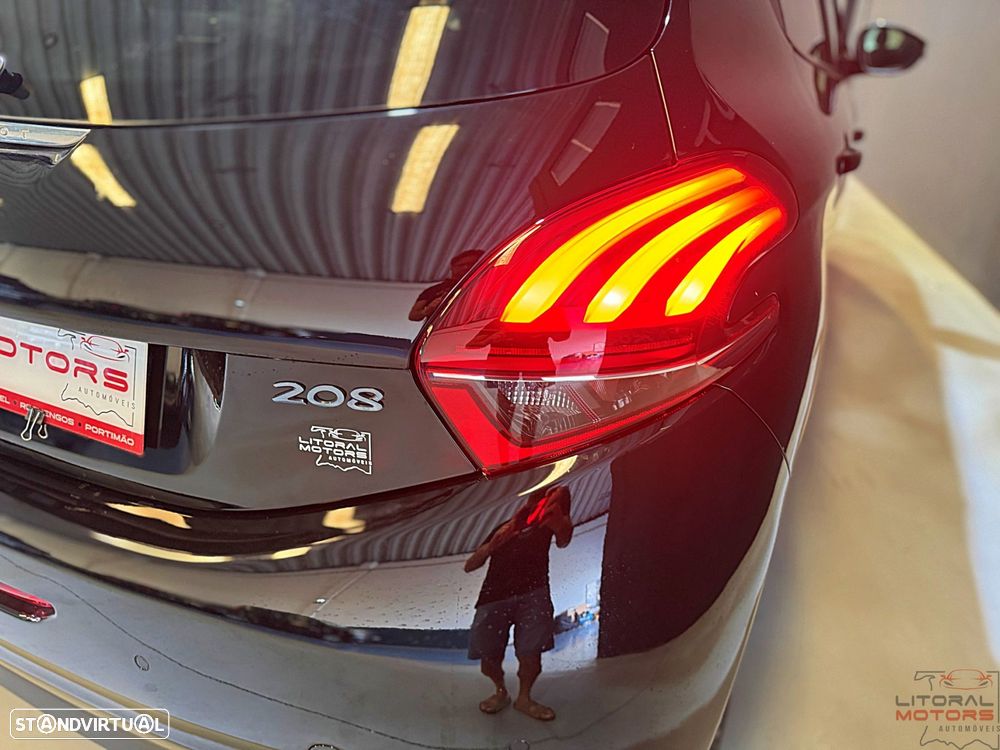Peugeot 208 1.2 PureTech Style - 11