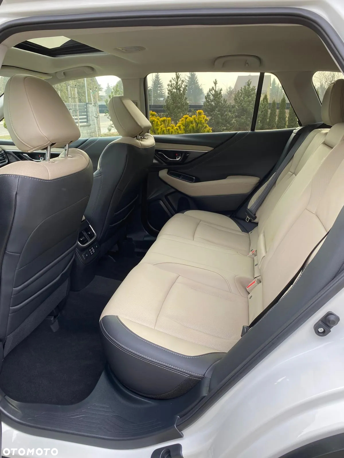 Subaru Outback - 38