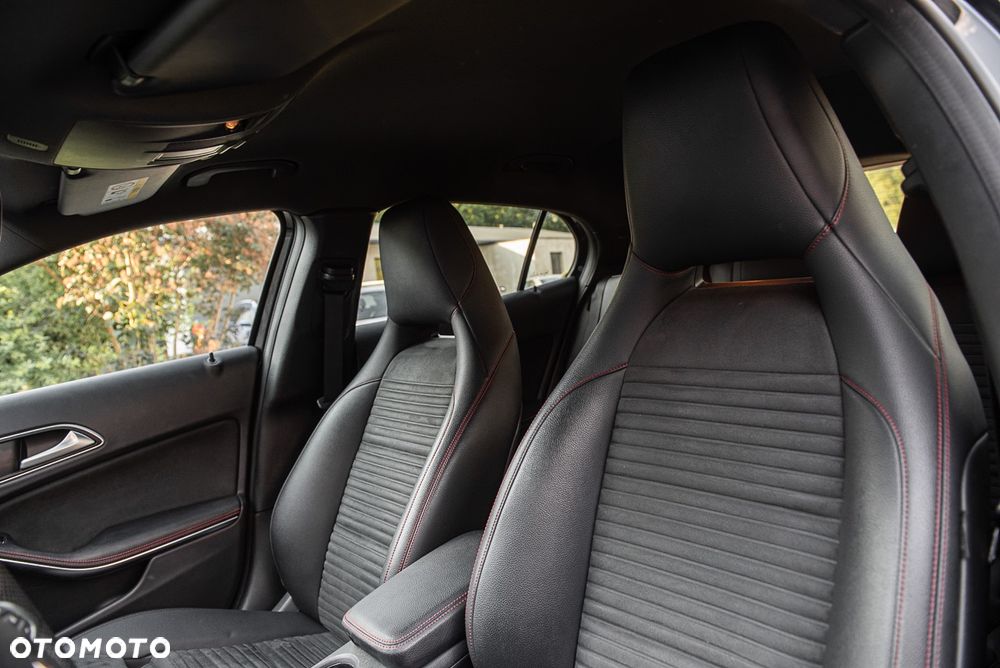 Mercedes-Benz GLA 200 (CDI) d 4Matic 7G-DCT AMG Line - 25
