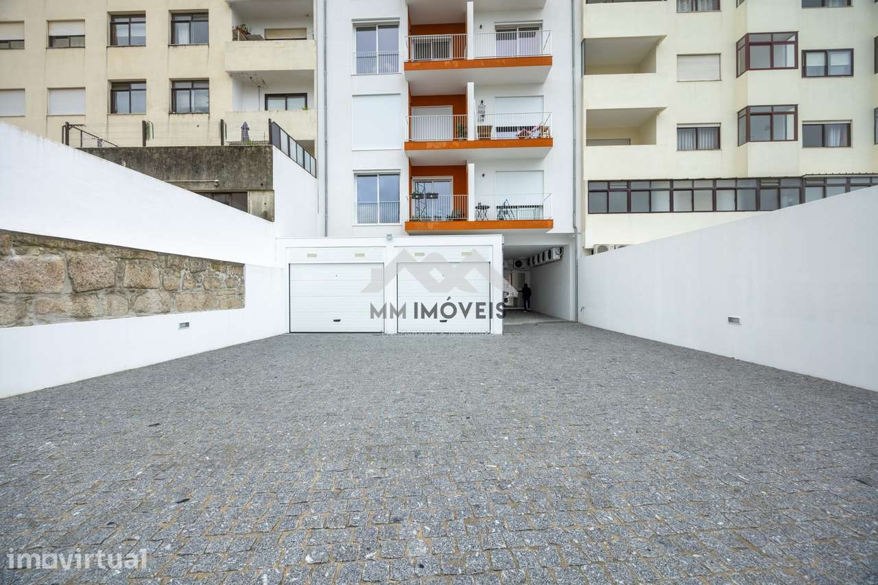 Apartamento T0 | Rio Tinto | Garagem | Varanda |  Elevador | Como Novo - Grande imagem: 5/23
