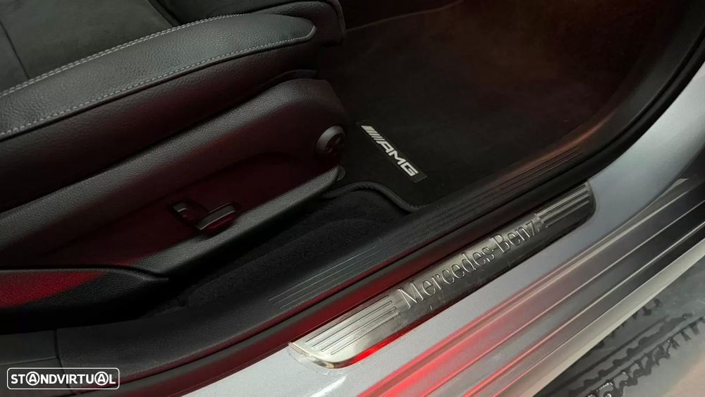 Mercedes-Benz E 300 e AMG Line - 20