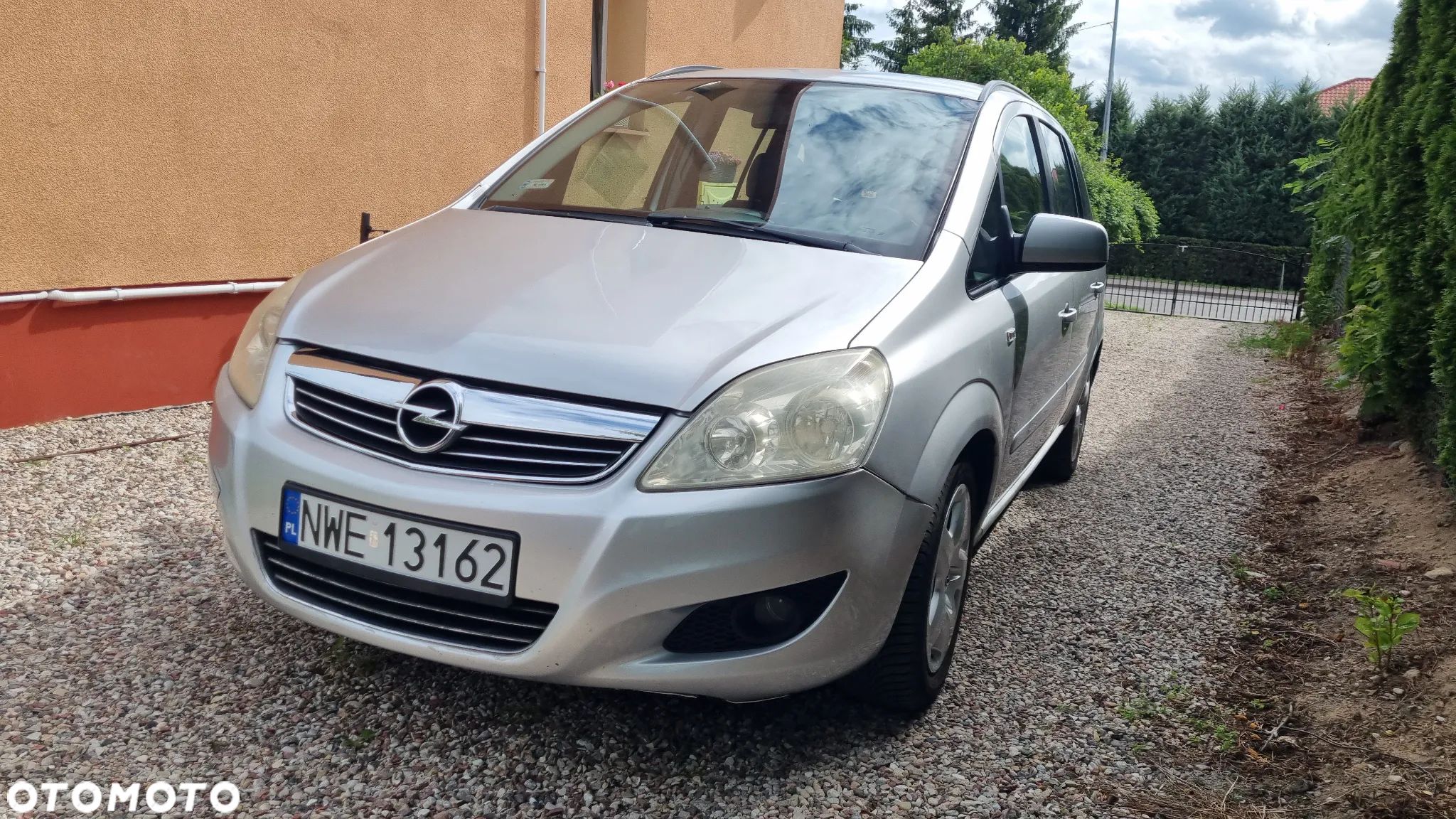 Opel Zafira - 1