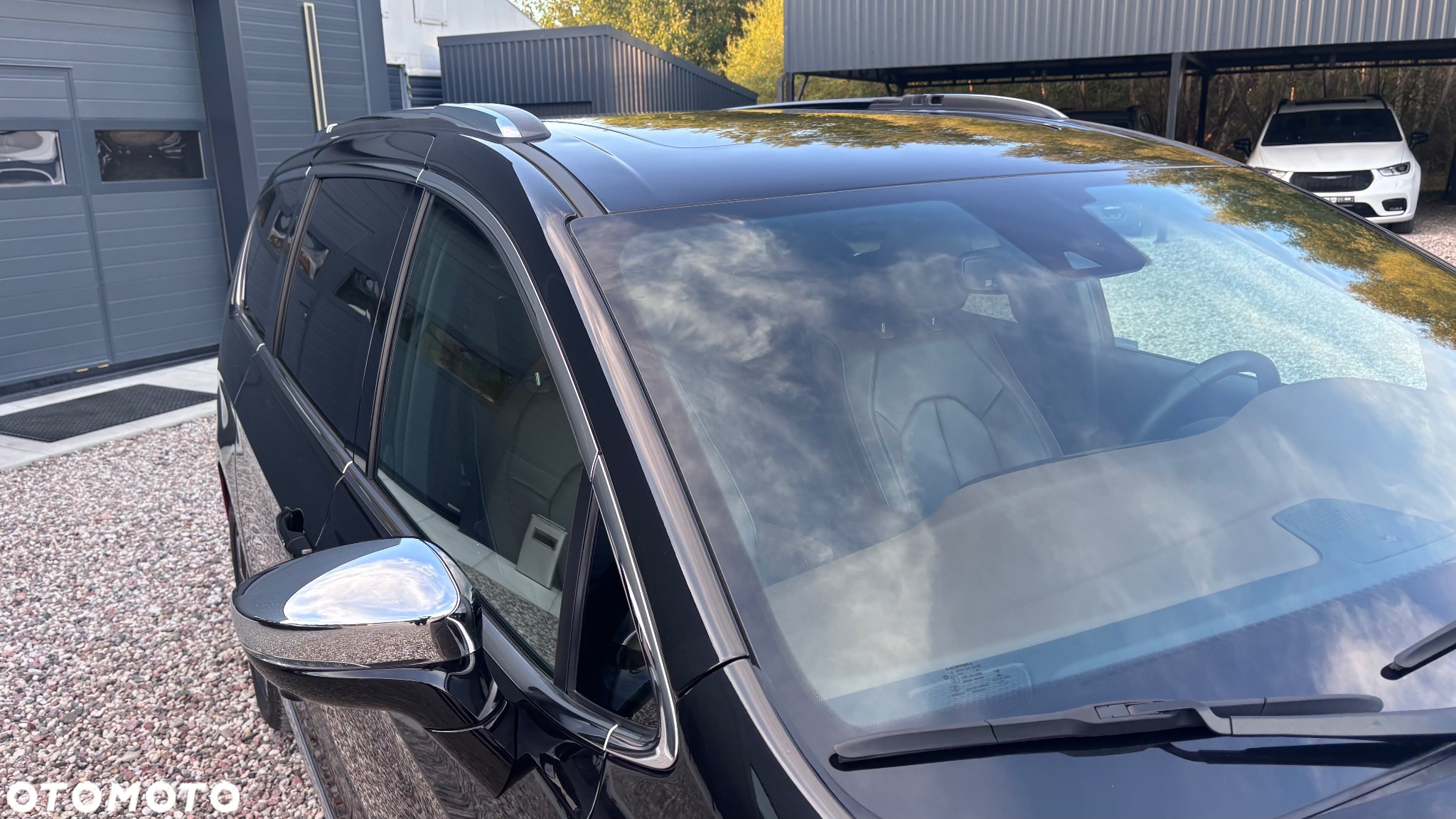 Chrysler Pacifica - 10