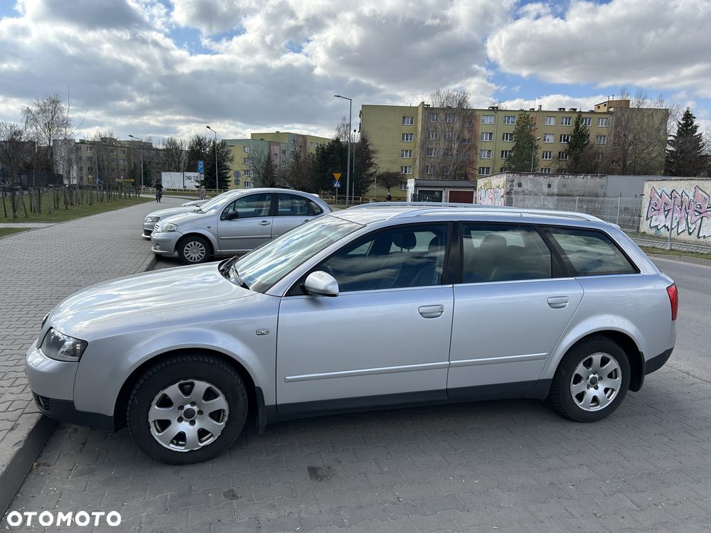 Audi A4 Avant - 4