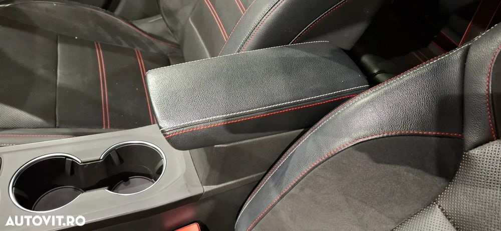 Renault Arkana MHEV 160 EDC RS Line - 22