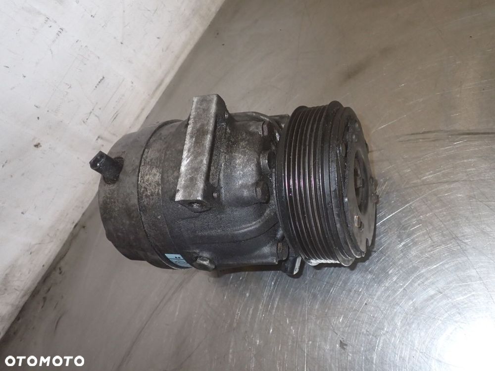 SPRĘŻARKA KLIMATYZACJI RENAULT LAGUNA 2.2 - 2