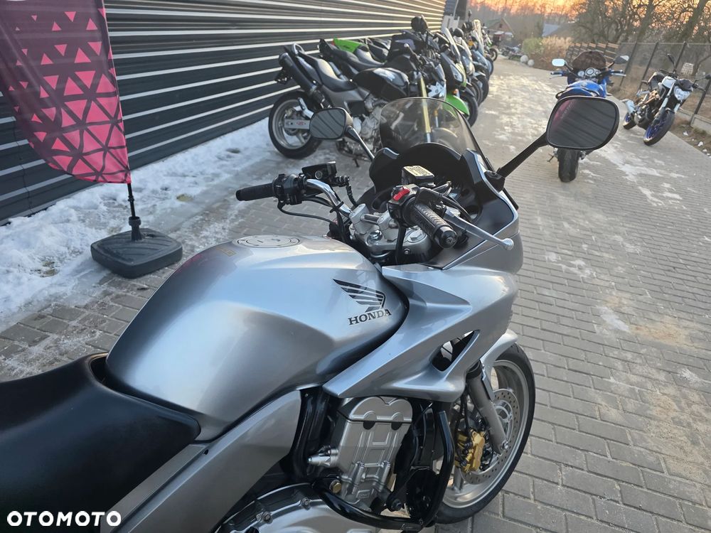 Honda CBF - 11