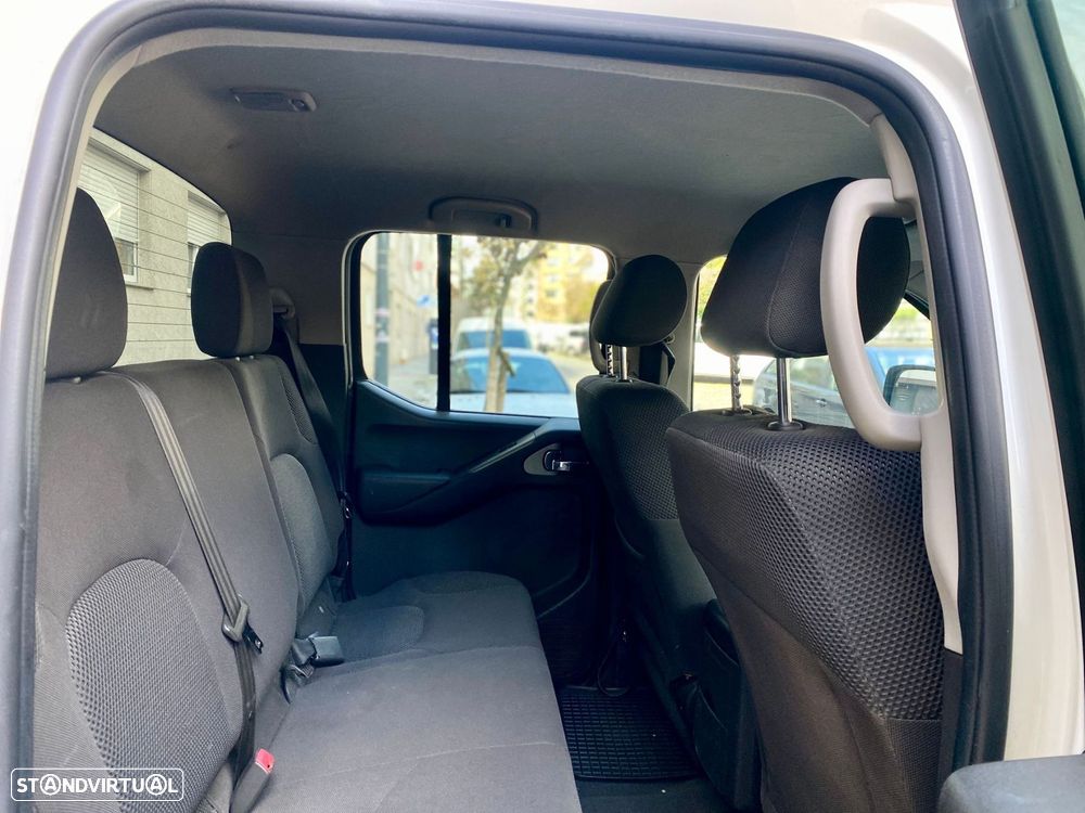 Nissan Navara 2.5 dCi CD LE - 24