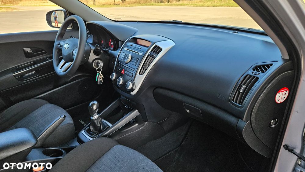Kia Ceed 1.4 CVVT Edition 7 - 26