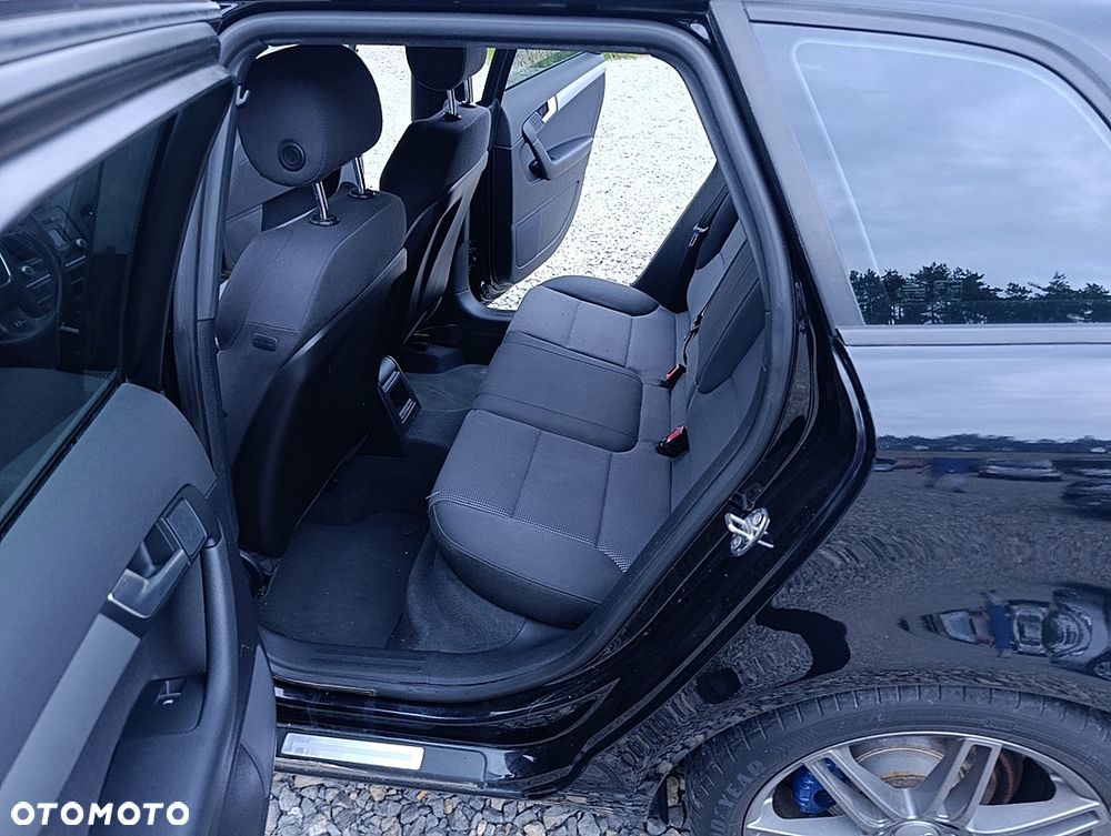 Audi A3 Sportback 1.6 TDI DPF Attraction S tronic - 11