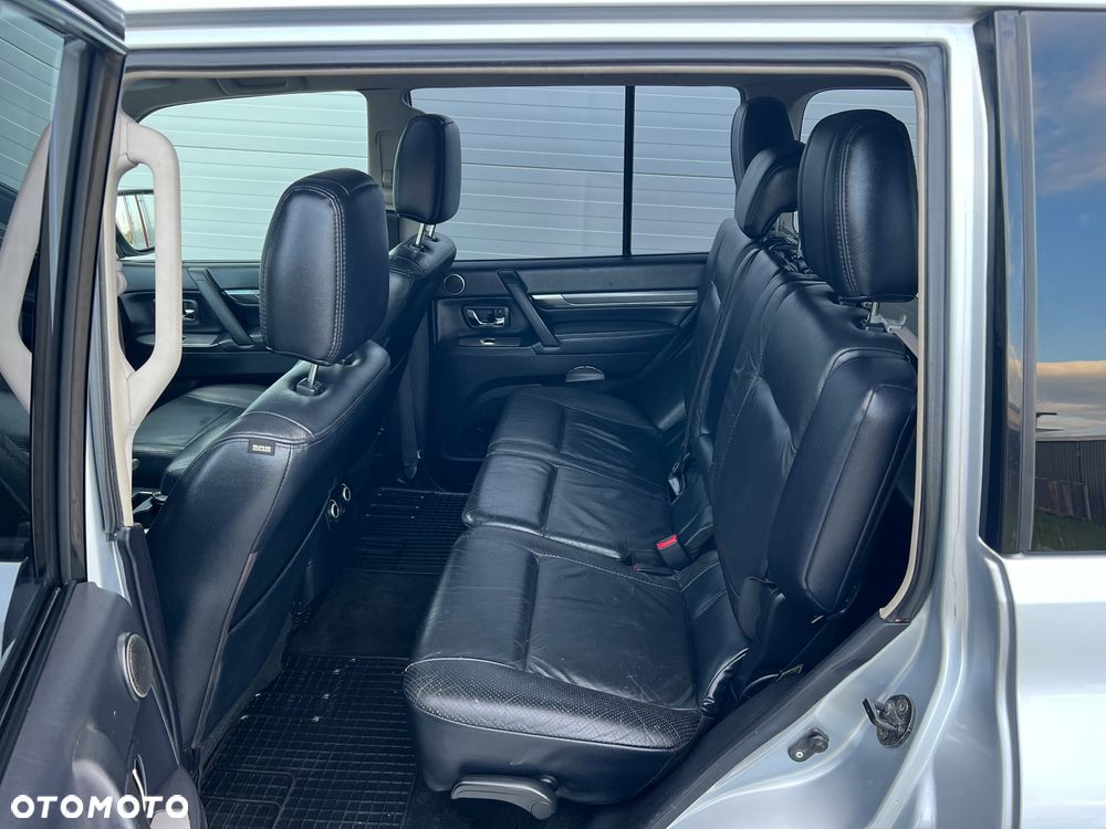Mitsubishi Pajero 3.2 DI-D Automatik Instyle - 10