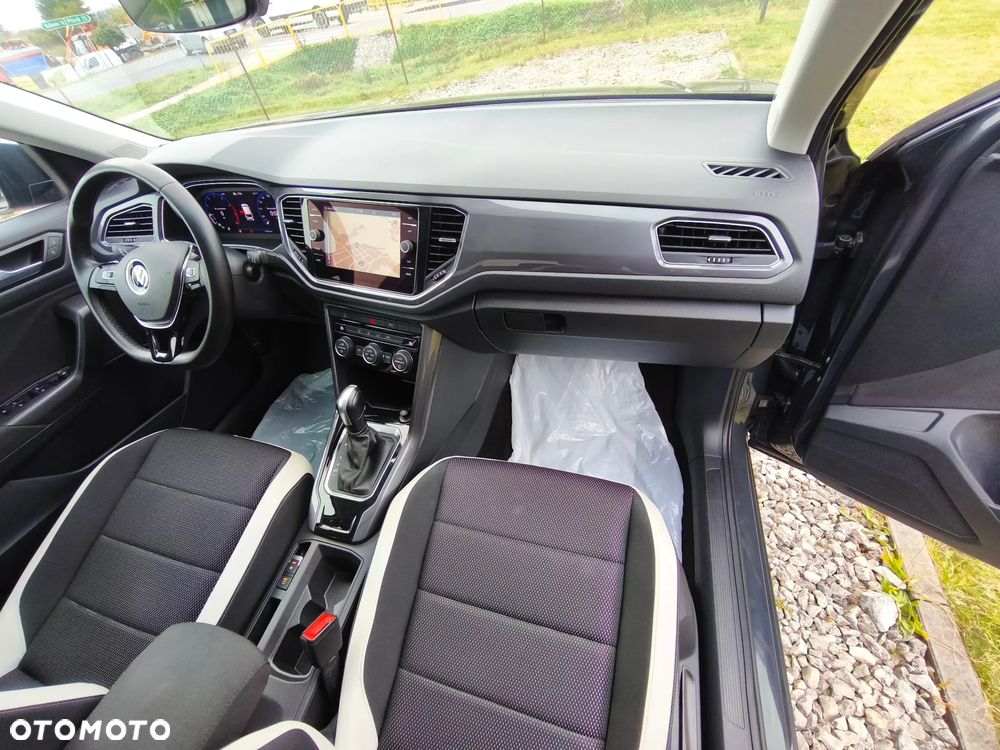 Volkswagen T-Roc - 27