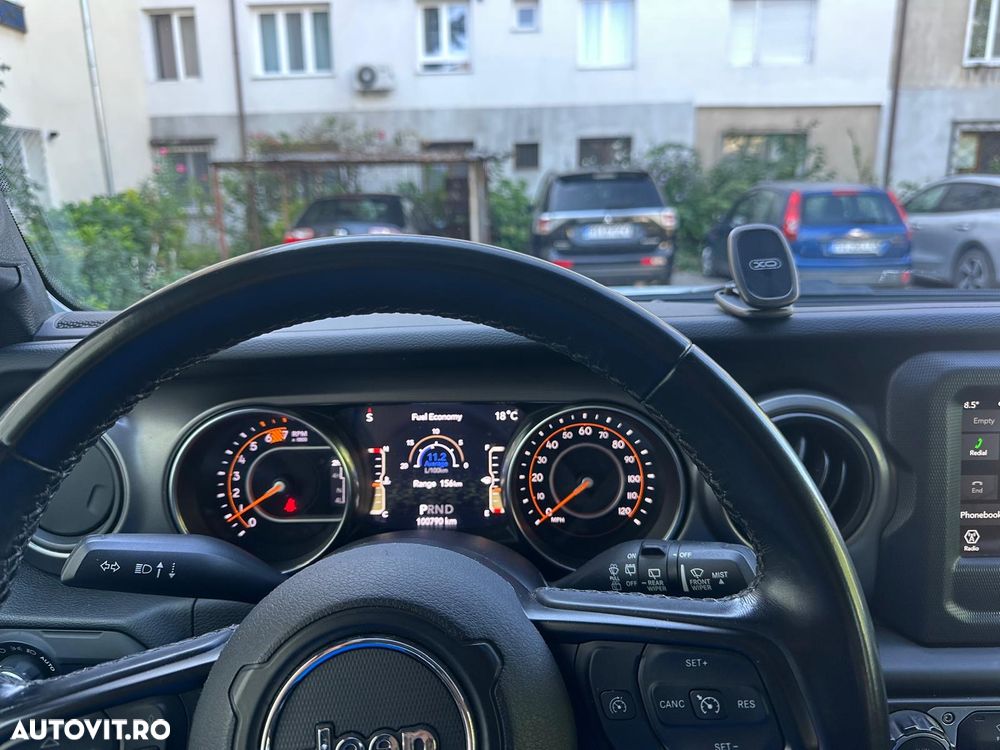 Jeep Wrangler - 5
