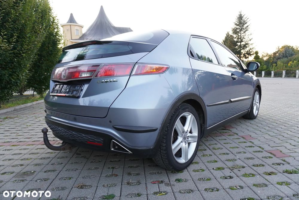 Honda Civic 1.8 Executive NAVI i-SHIFT - 15