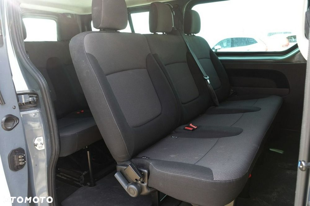 Renault Trafic Grand 2.0 dCi Escapade - 9