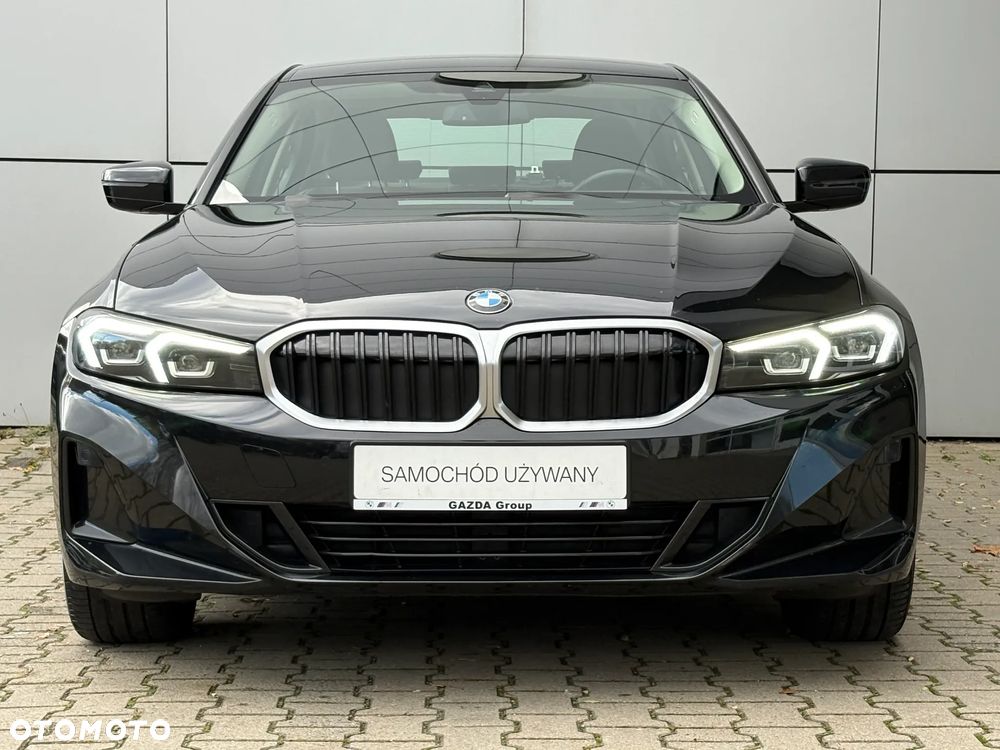 BMW Seria 3 320d xDrive Sport Line - 3