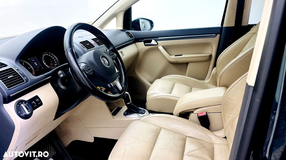 Volkswagen Touran - 13